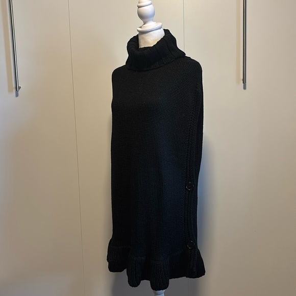 Black Poncho/Shawl Sweater - Picture 1 of 4